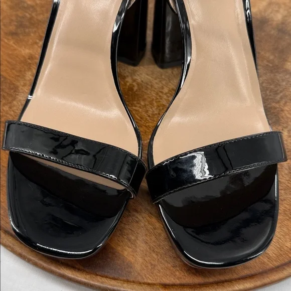 Mix No 6 Shoes Wm 8.5 Wide Sundra Black Faux Patent Leather Sandals Block Heel - Picture 11 of 11